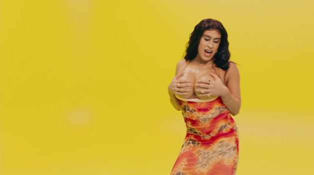 BBDragYoPerreoSolaMain.png. Frame from Bad Bunny’s music video “Yo Perreo Sola,” where he appears in drag. Via Bad Bunny’s YouTube.