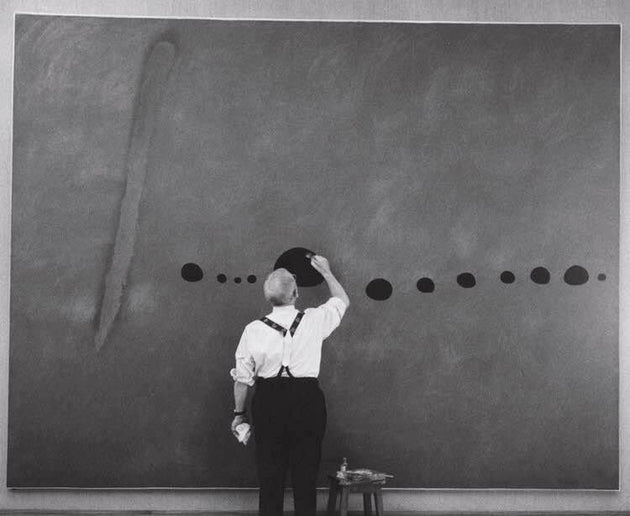 Joan Miró painting Bleu II, 1961. Photograph by Català Roca.