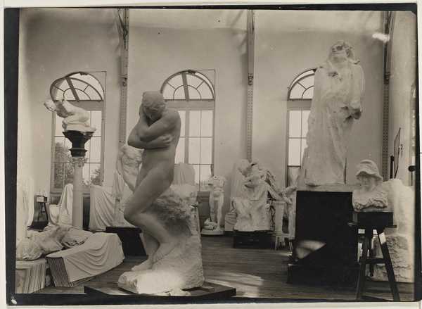 View of the Pavillon de l’Alma in Meudon around December 1906. Photo by François Vizzavona, Musée Rodin via Tate