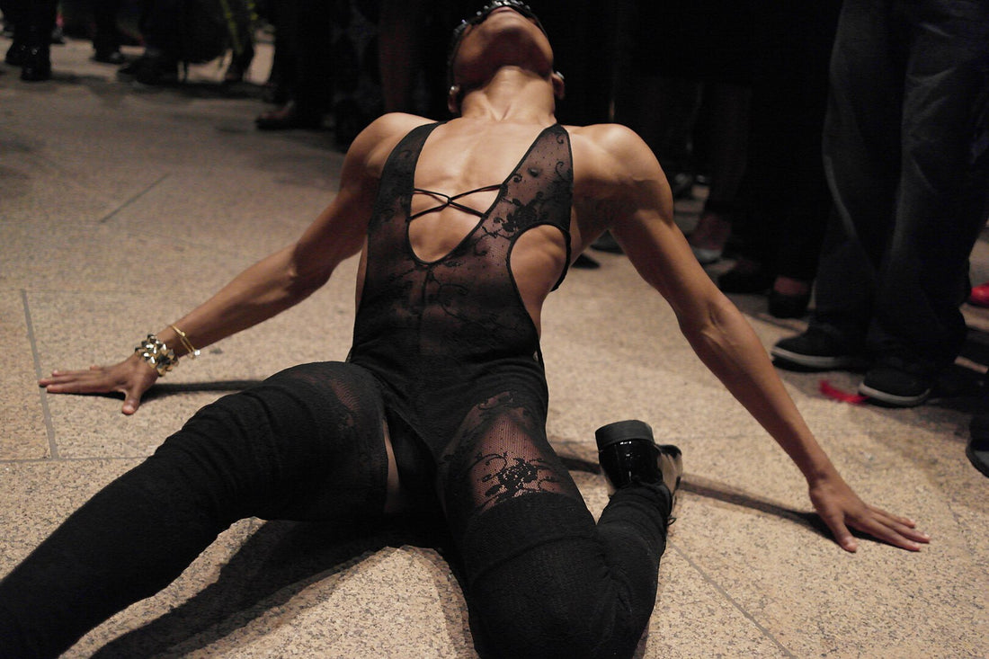 Voguing at Masquerade Ball, 2016, S Pakhrin from DC, USA, CC BY 2.0 _https_creativecommons.org_licenses_by_2.0_, via Wikimedia Commons